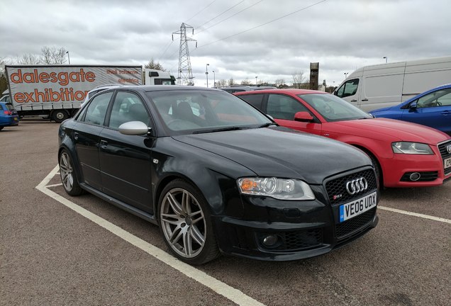 Audi RS4 Sedan