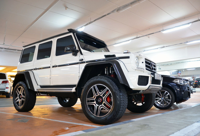 Mercedes-Benz G 500 4X4²