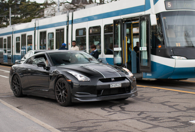 Nissan GT-R