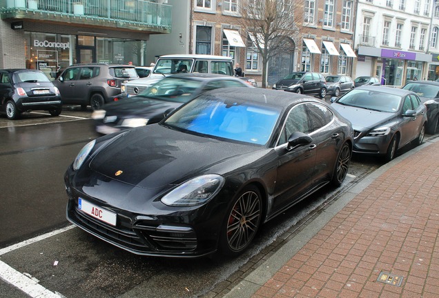 Porsche 971 Panamera Turbo