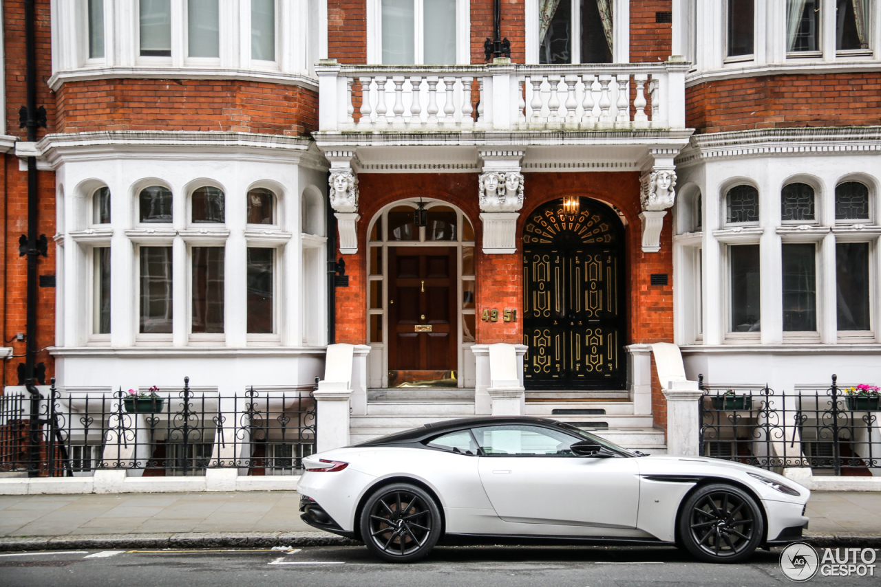 Aston Martin DB11