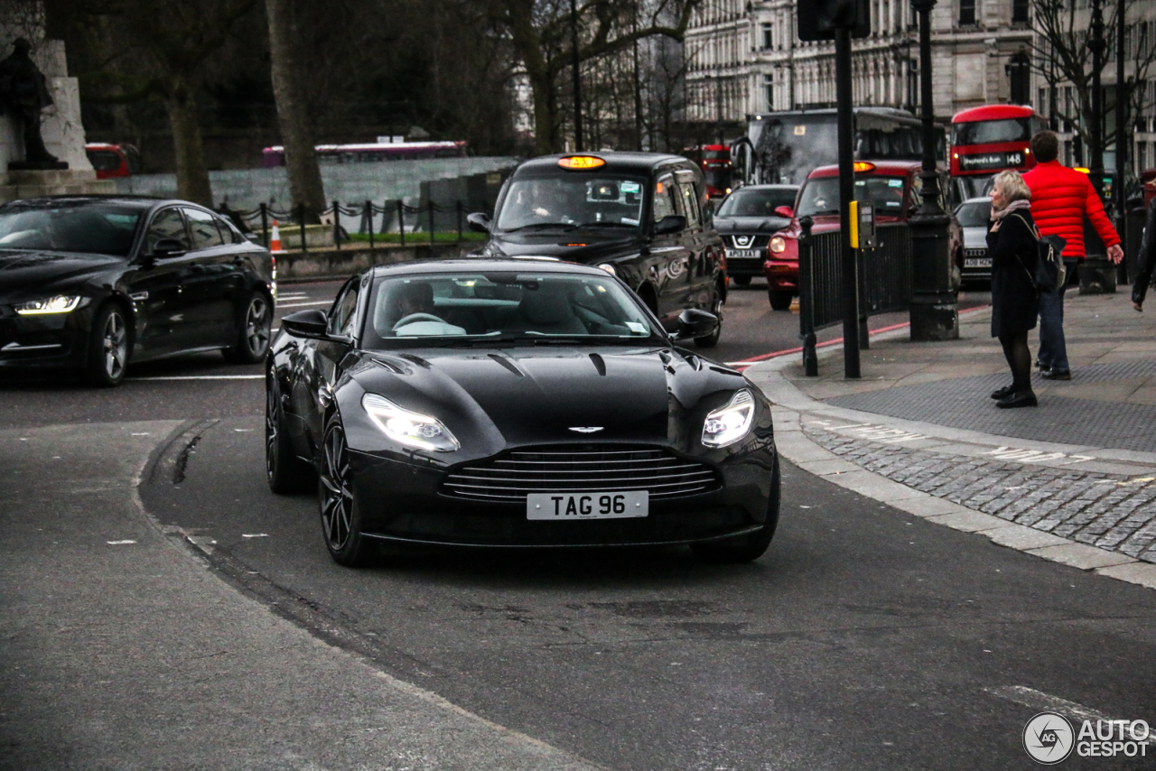 Aston Martin DB11