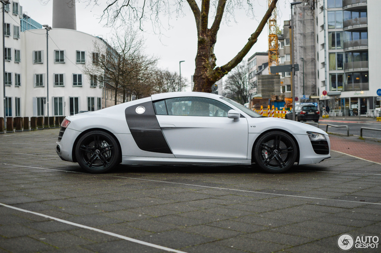 Audi R8 V10