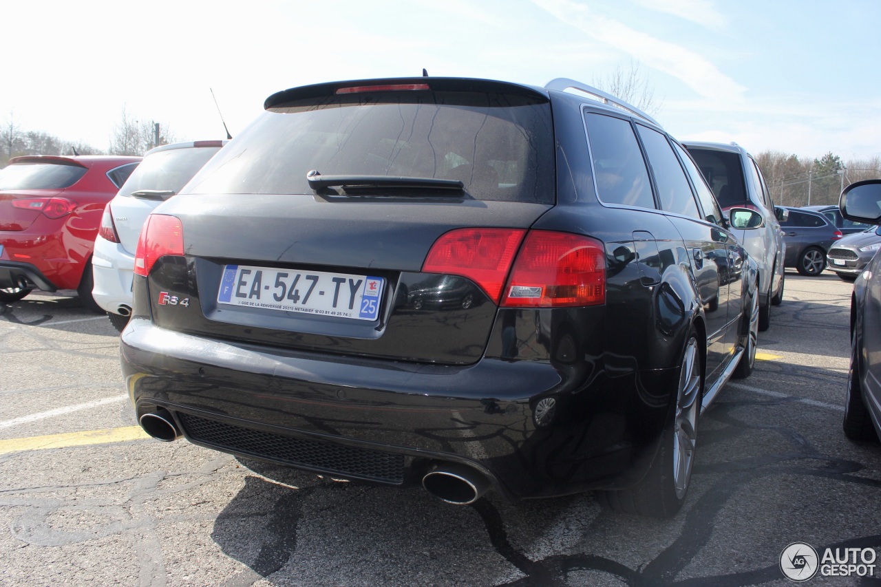 Audi RS4 Avant B7