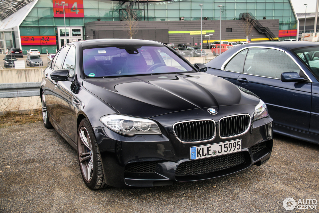 BMW M5 F10 2011