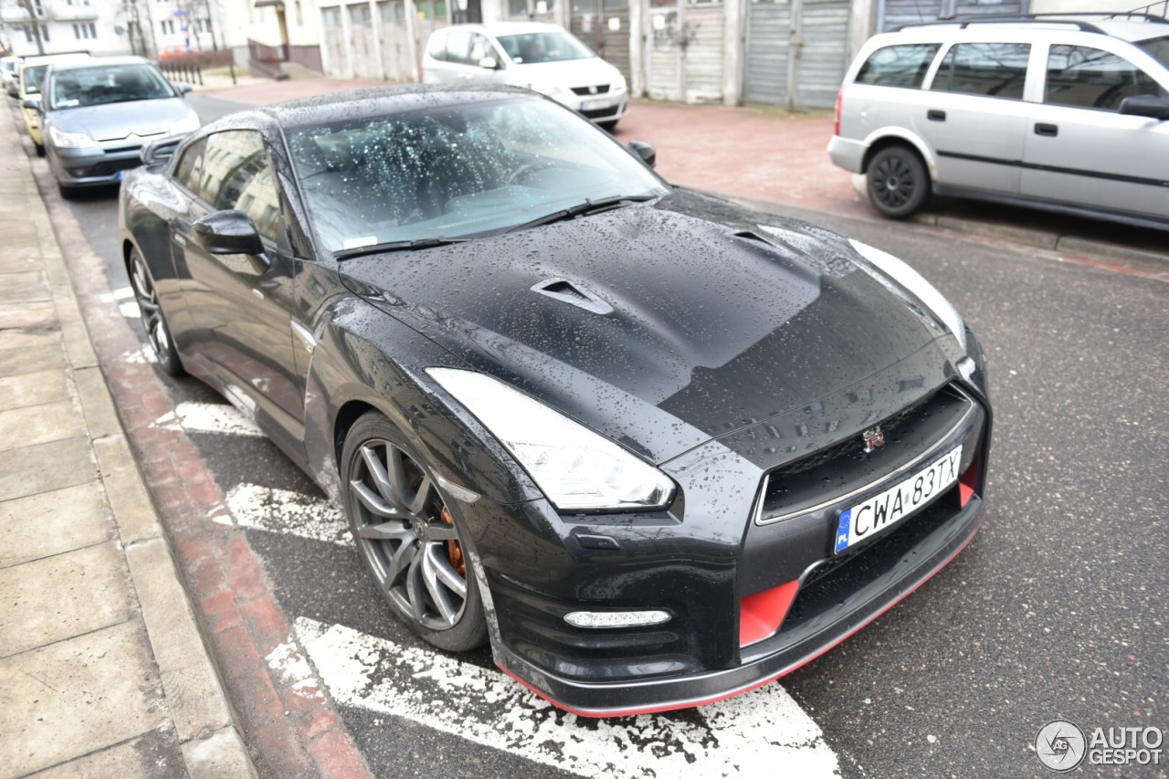 Nissan GT-R 2015