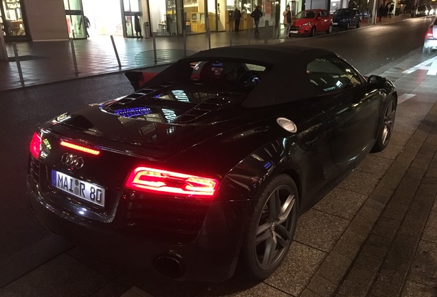 Audi R8 V10 Spyder 2013