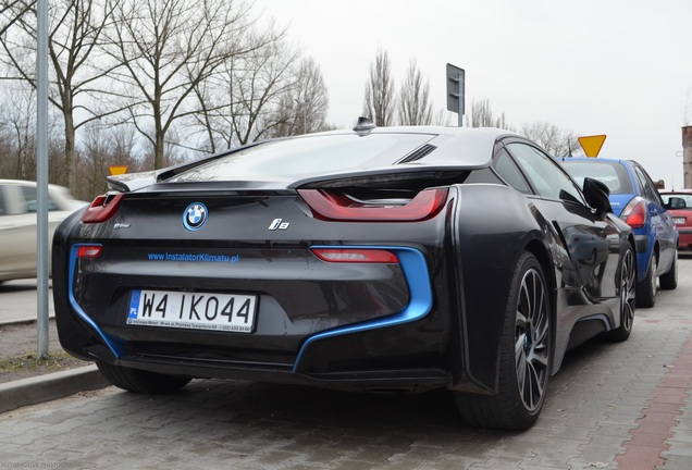 BMW i8