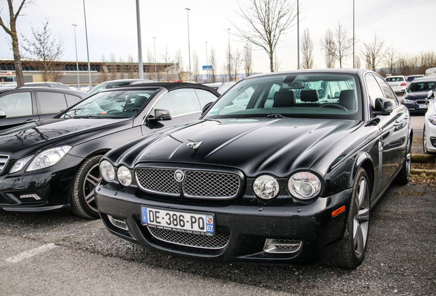 Jaguar XJR Portfolio