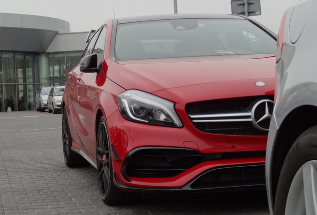 Mercedes-AMG A 45 W176 2015