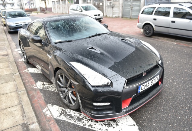 Nissan GT-R 2015