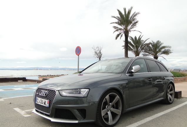 Audi RS4 Avant B8