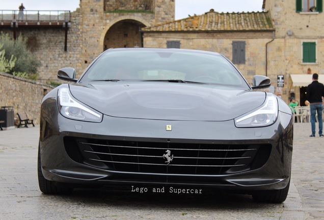 Ferrari GTC4Lusso T