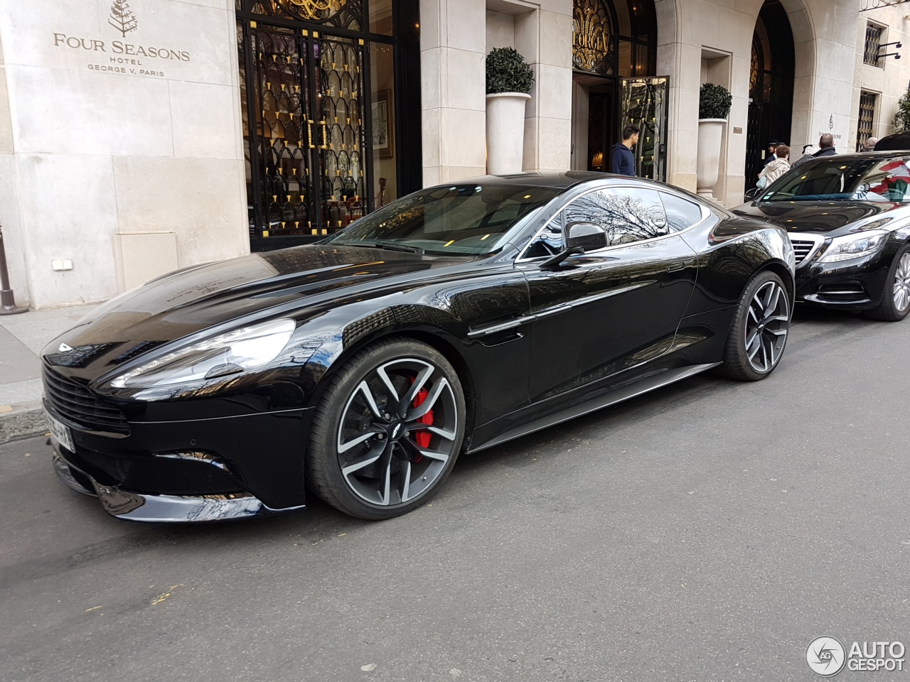 Aston Martin Vanquish 2013