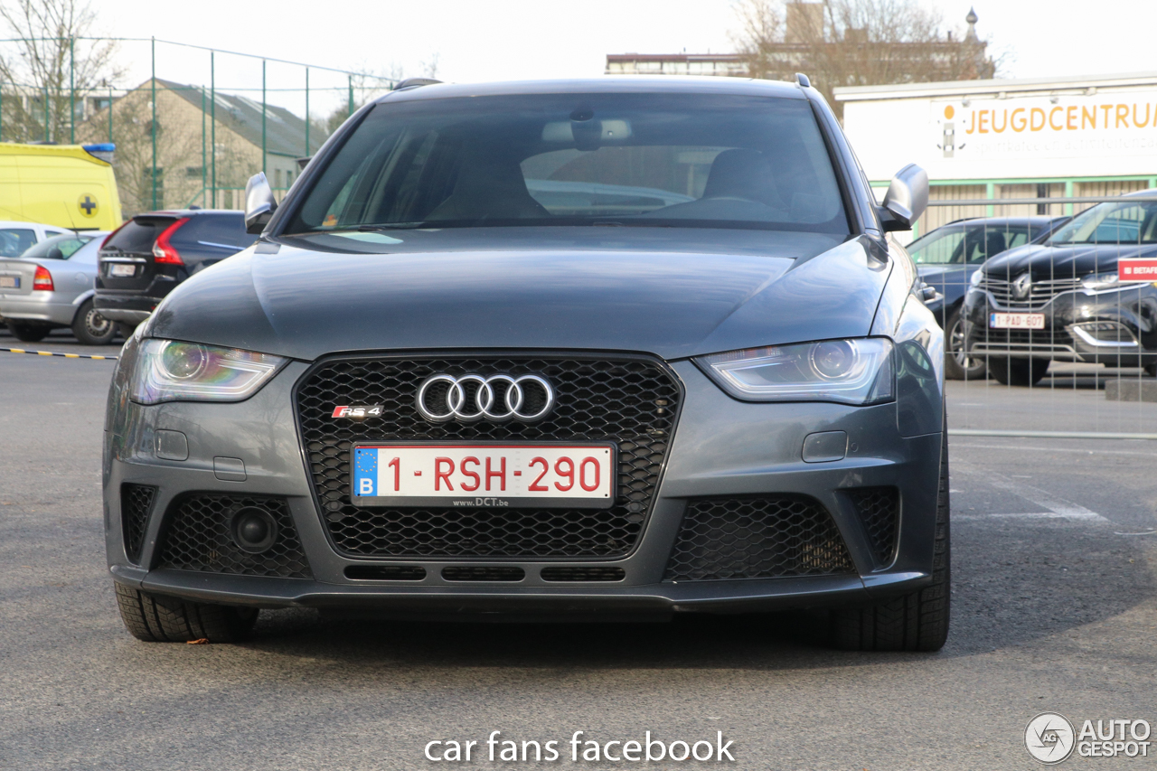 Audi RS4 Avant B8