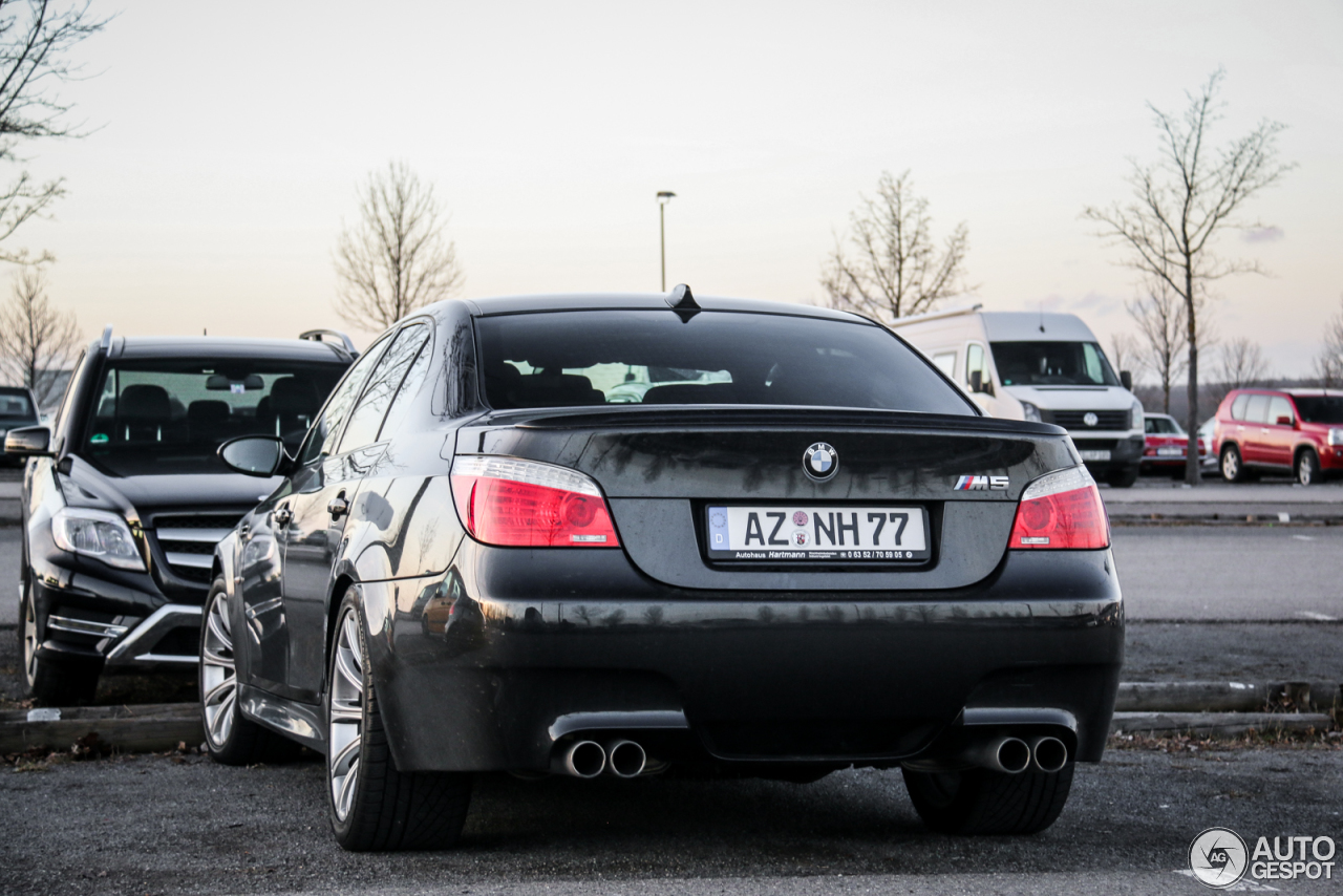 BMW M5 E60 2005