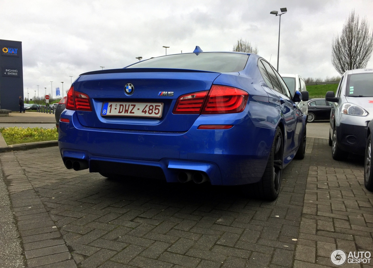 BMW M5 F10 2011