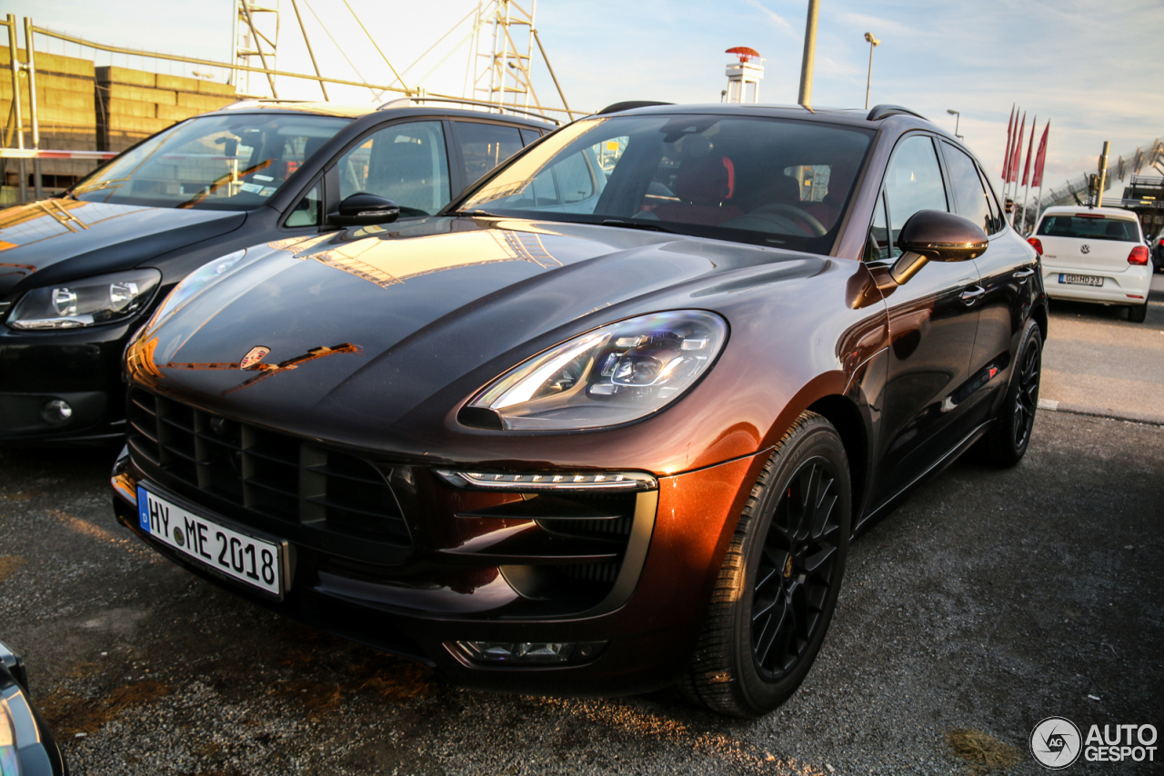 Porsche 95B Macan GTS