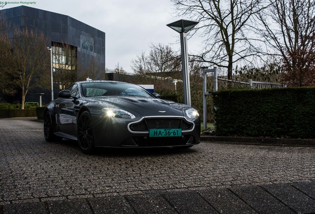 Aston Martin V12 Vantage S