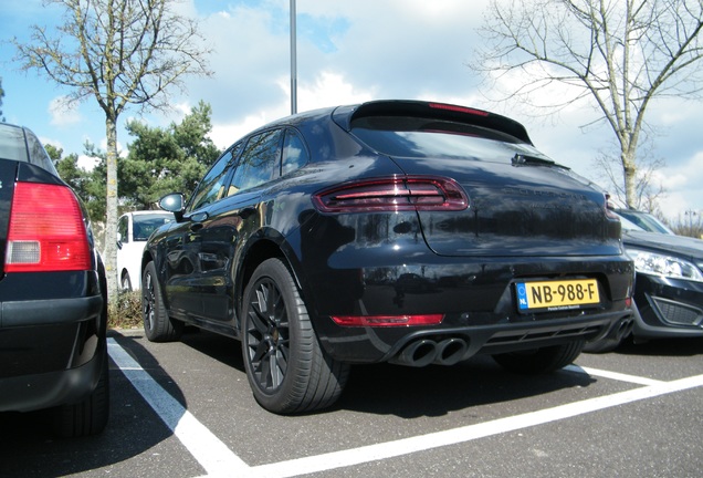 Porsche 95B Macan GTS