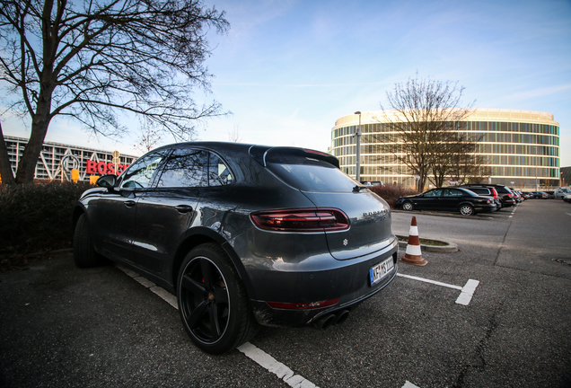 Porsche 95B Macan GTS