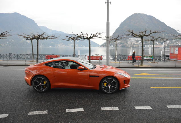 Jaguar F-TYPE R Coupé