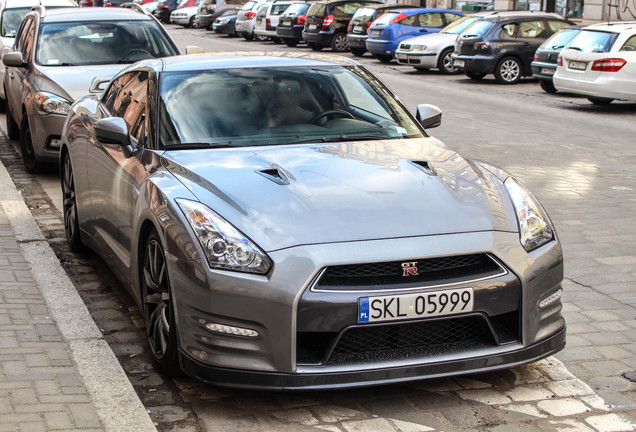 Nissan GT-R 2012