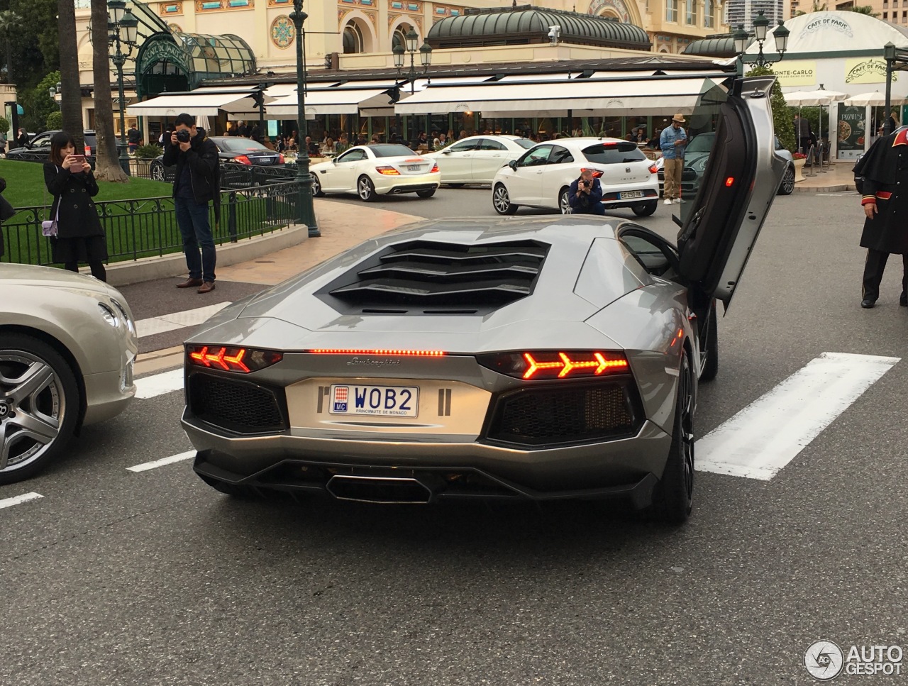 Lamborghini Aventador LP700-4