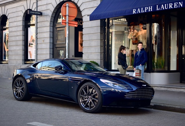 Aston Martin DB11