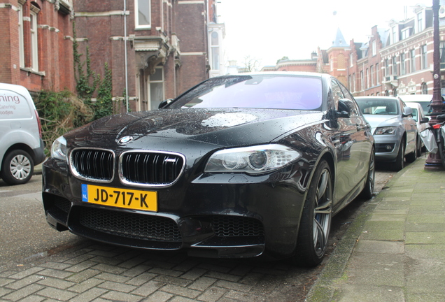BMW M5 F10 2011