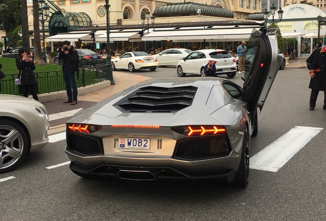 Lamborghini Aventador LP700-4