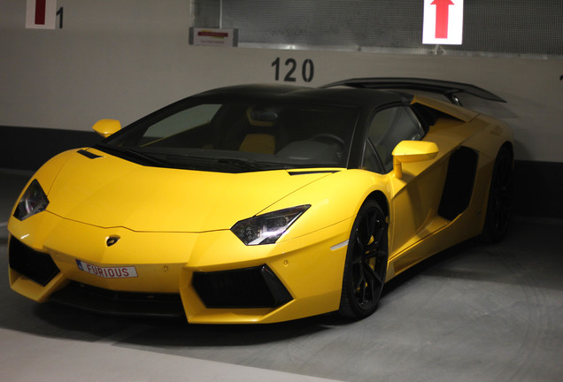 Lamborghini Aventador LP700-4 Roadster