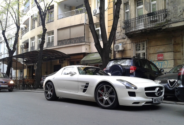 Mercedes-Benz SLS AMG