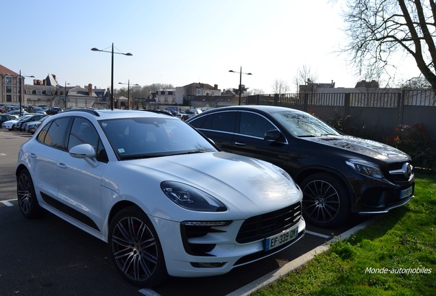 Porsche 95B Macan GTS