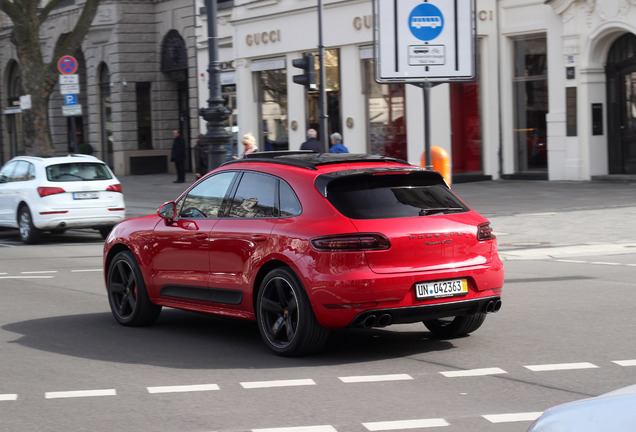 Porsche 95B Macan GTS