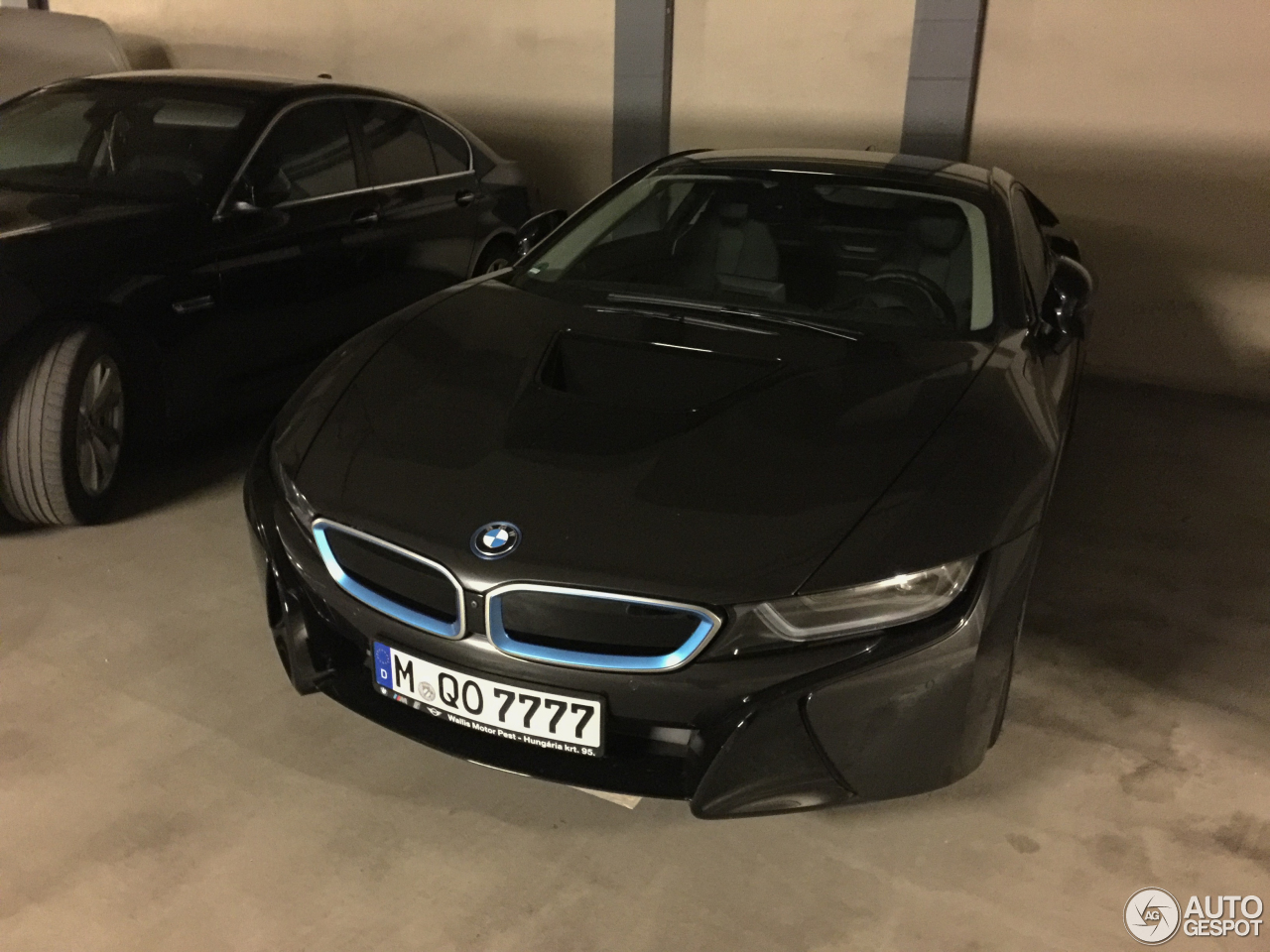 BMW i8