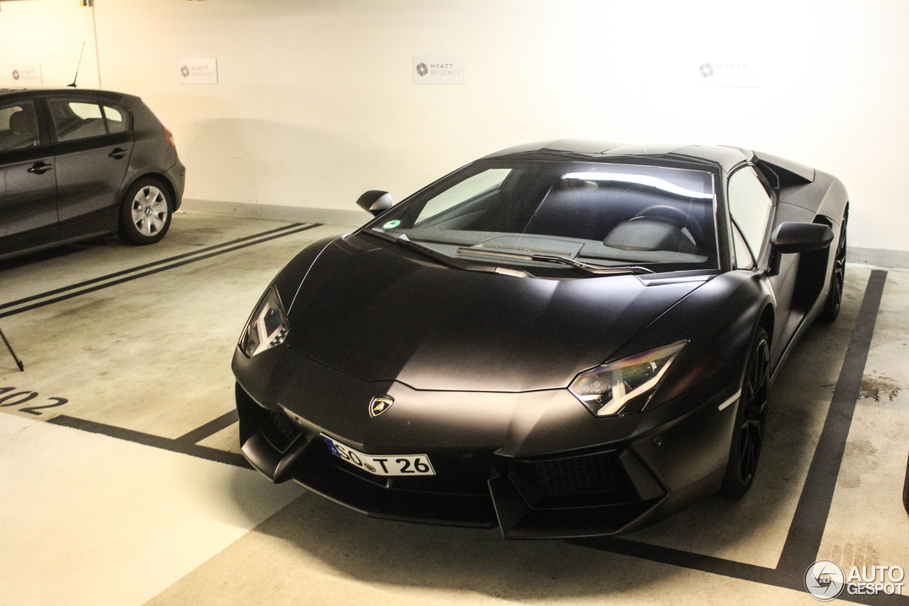 Lamborghini Aventador LP700-4 Roadster