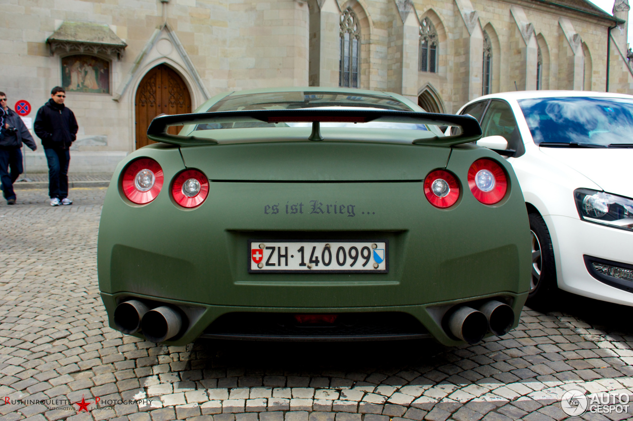 Nissan GT-R