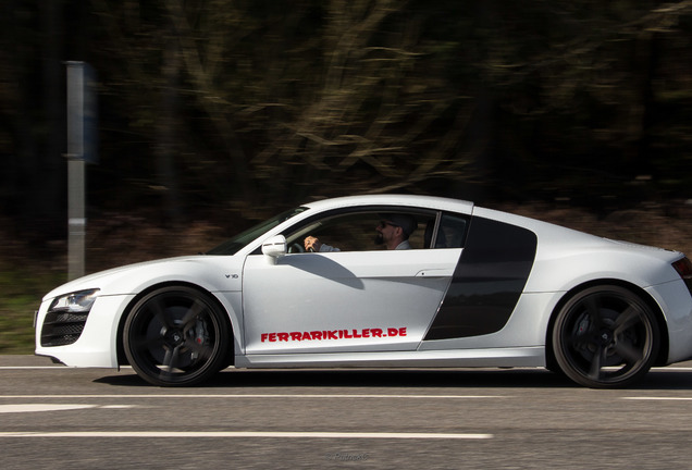 Audi R8 V10