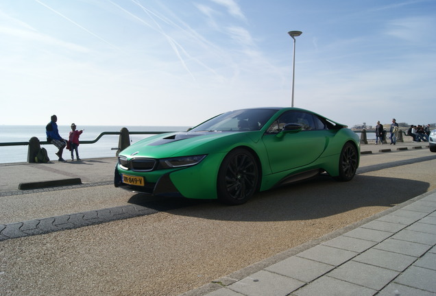 BMW i8