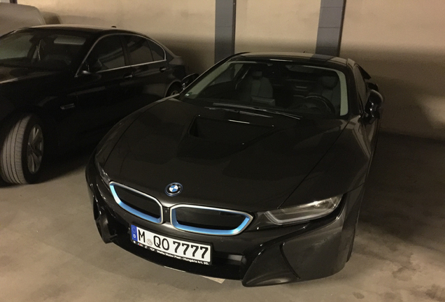 BMW i8