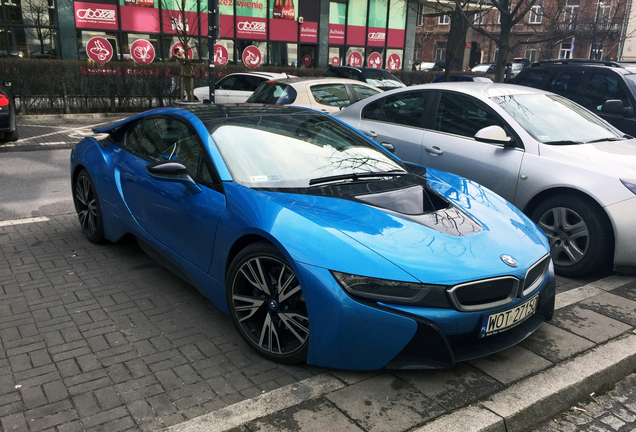 BMW i8