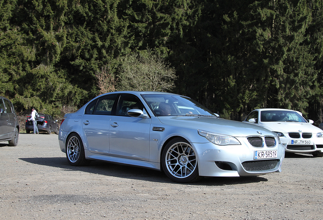 BMW M5 E60 2005
