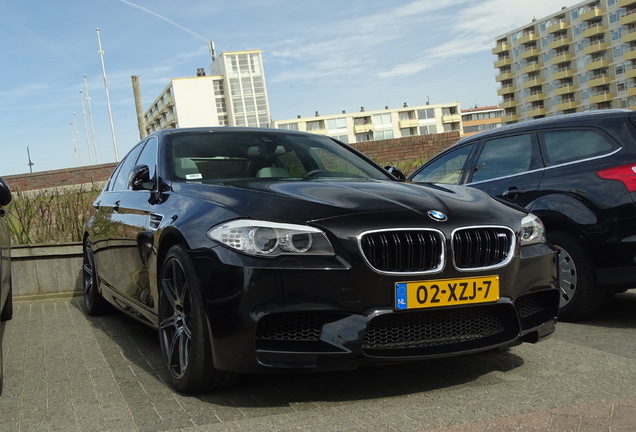 BMW M5 F10 2011