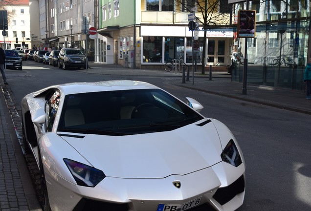 Lamborghini Aventador LP700-4