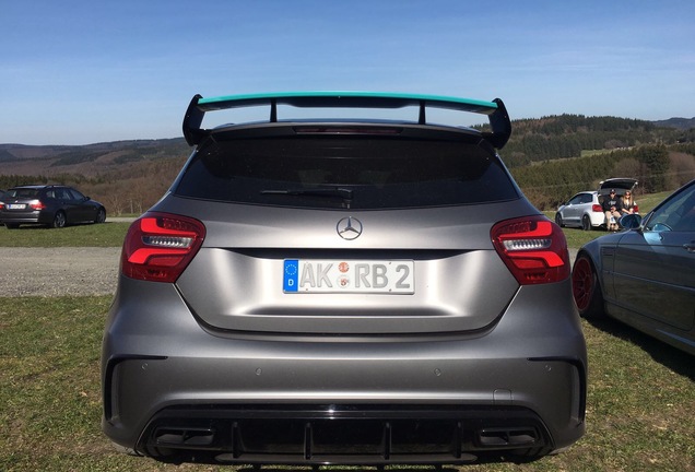 Mercedes-AMG A 45 W176 2015