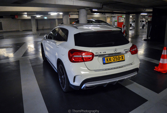 Mercedes-Benz GLA 45 AMG X156