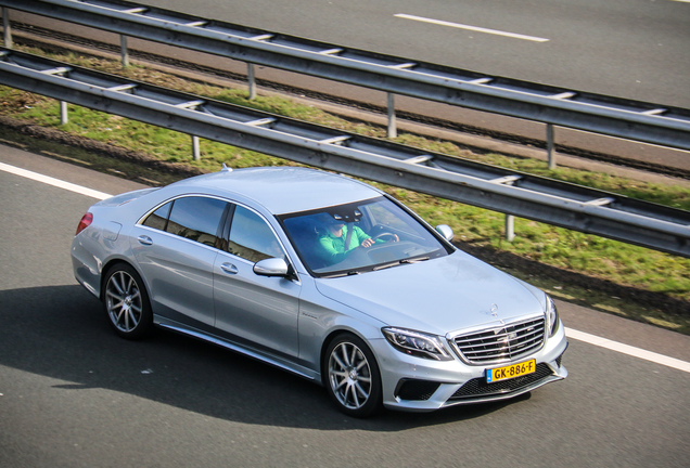 Mercedes-Benz S 63 AMG V222