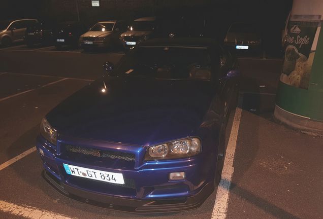 Nissan Skyline R34 GT-R