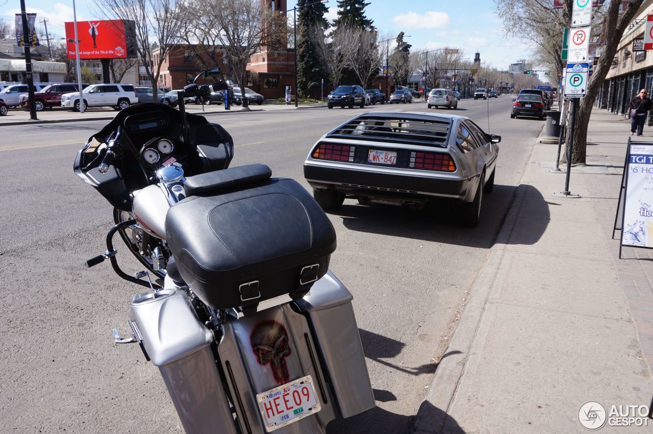 DeLorean DMC-12